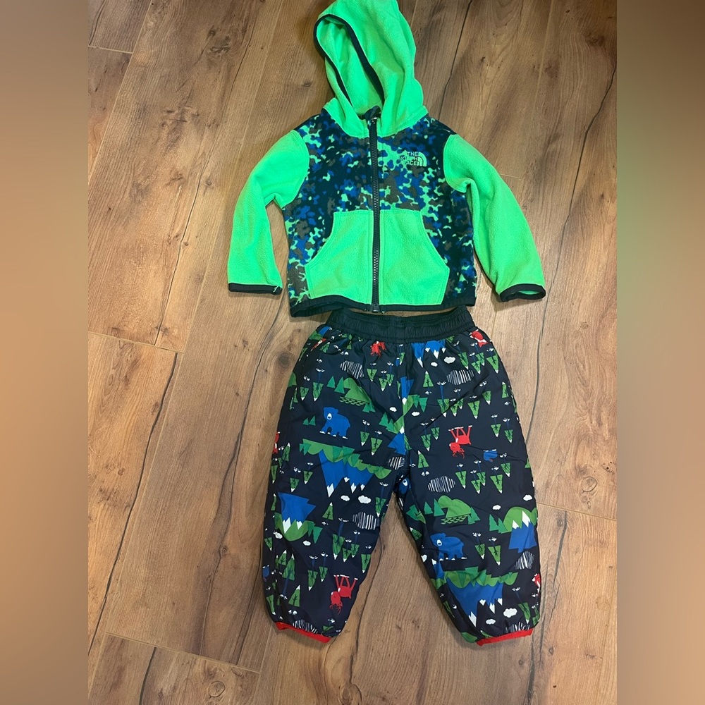 Boy’s 6/12 month North Face snowsuit - pants and jacket